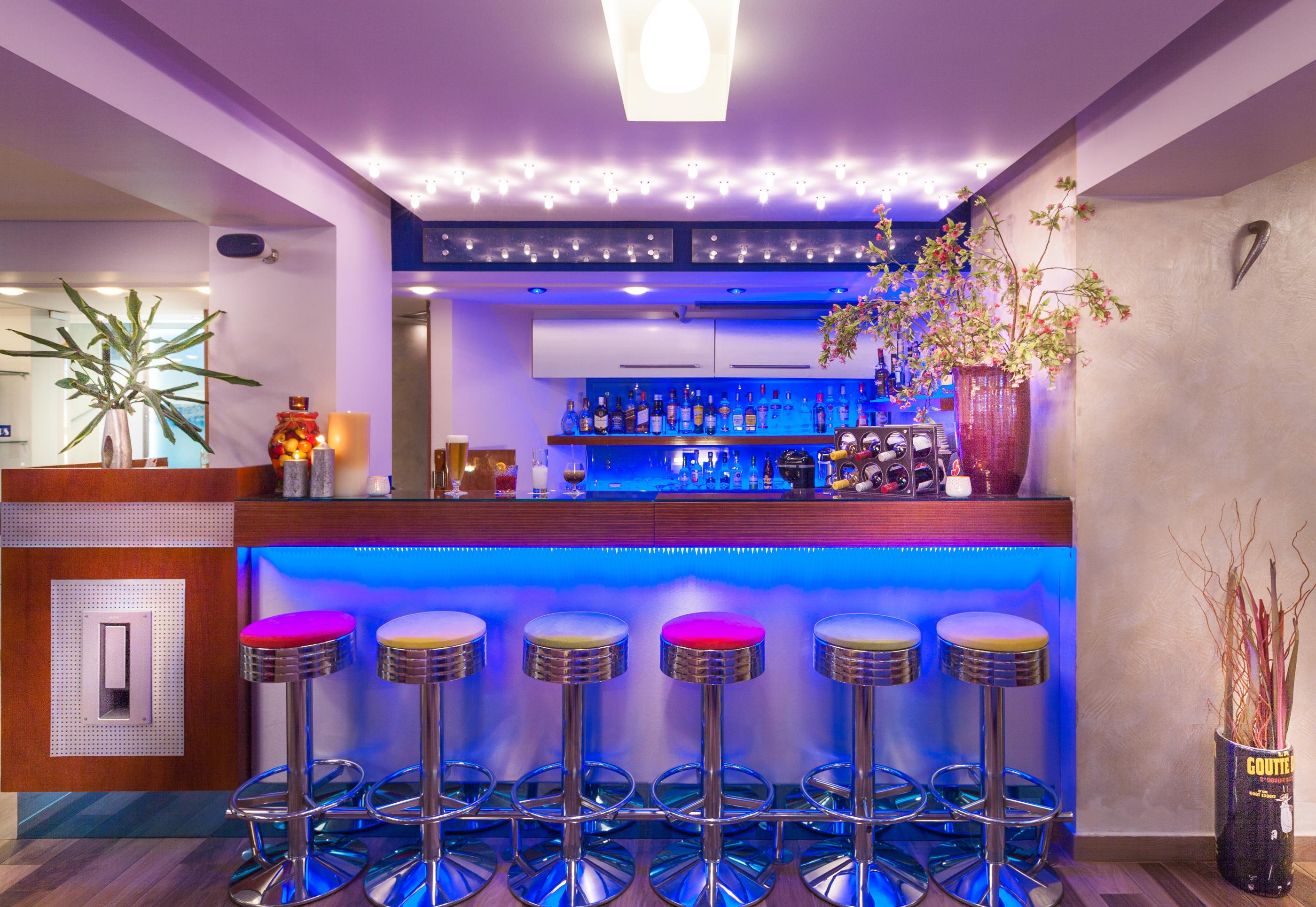 Otel Tropical Atina